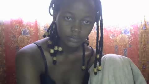 Snapshot of queen_banice chatting on 10.16.25 queen_banice online show from 10.16.25