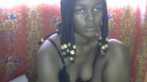 Snapshot of queen_banice chatting on 10.18.25 queen_banice online show from 10.18.25