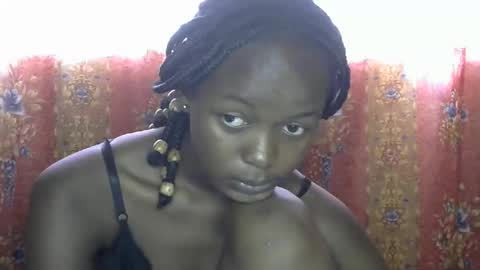 Snapshot of queen_banice chatting on 10.22.25 queen_banice online show from 10.22.25