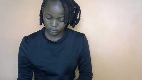 Snapshot of queen_banice chatting on 02.10.26 queen_banice online show from 02.10.26