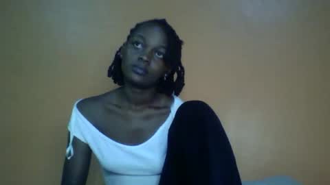 Snapshot of queen_banice chatting on 02.16.26 queen_banice online show from 02.16.26