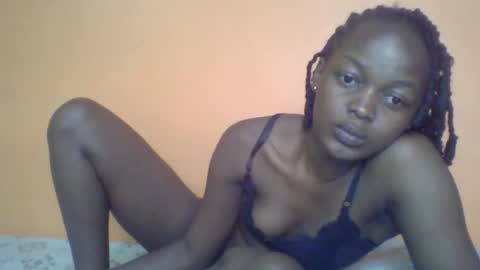 Snapshot of queen_banice chatting on 02.17.26 queen_banice online show from 02.17.26