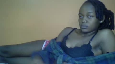 Snapshot of queen_banice chatting on 02.18.26 queen_banice online show from 02.18.26