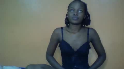 Snapshot of queen_banice chatting on 02.22.26 queen_banice online show from 02.22.26