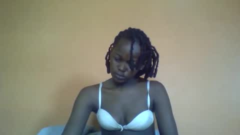 Snapshot of queen_banice chatting on 02.24.26 queen_banice online show from 02.24.26