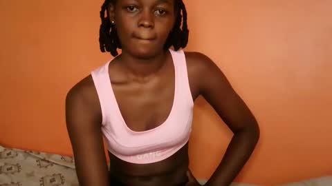 Snapshot of queen_banice chatting on 03.16.26 queen_banice online show from 03.16.26