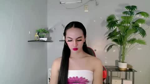 Snapshot of queen_danaya chatting on 06.10.26 queen_danaya online show from 06.10.26