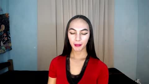 Snapshot of queen_danaya chatting on 06.25.26 queen_danaya online show from 06.25.26
