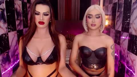 Snapshot of queen_destroyerx chatting on 11.21.25 MAGDA online show from 11.21.25