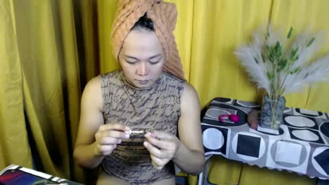 Snapshot of queen_ennah chatting on 06.24.26 queen_ennah online show from 06.24.26