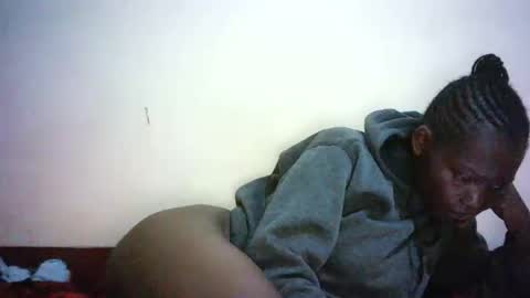 Snapshot of queen_joan chatting on 02.14.25 queen_joan online show from 02.14.25