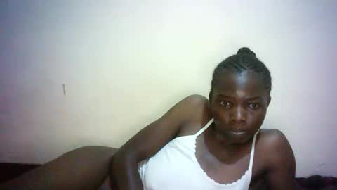 Snapshot of queen_joan chatting on 02.15.25 queen_joan online show from 02.15.25