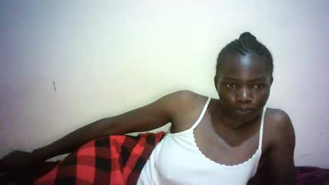 Snapshot of queen_joan chatting on 02.16.25 queen_joan online show from 02.16.25