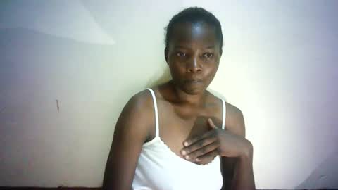 Snapshot of queen_joan chatting on 02.27.25 queen_joan online show from 02.27.25