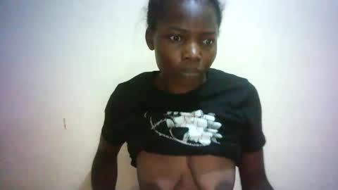 Snapshot of queen_joan chatting on 03.01.25 queen_joan online show from 03.01.25