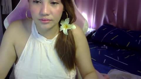 QueenHennessy online show from 01.18.25