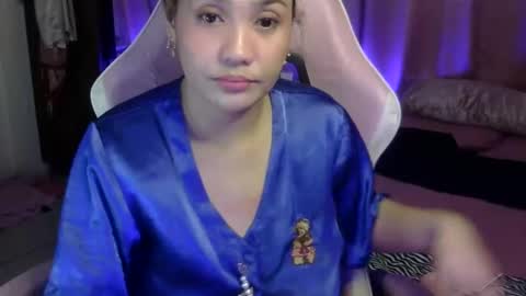 QueenHennessy online show from 02.01.25