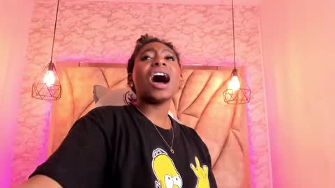 Snapshot of queen_perla_ chatting on 01.29.25 online show from 01.29.25