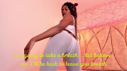 Snapshot of queen_perla_ chatting on 03.05.25 online show from 03.05.25