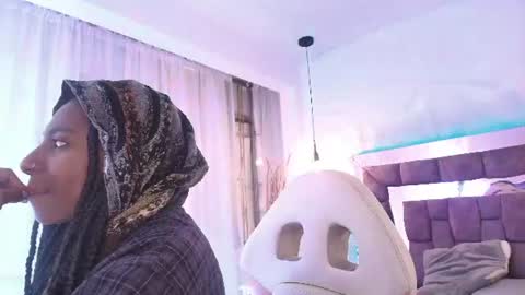   online show from 06.10.26