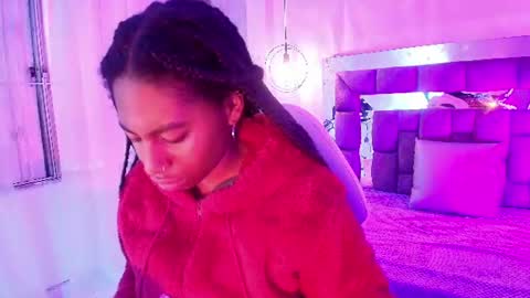 Snapshot of queen_perla_ chatting on 06.30.26 online show from 06.30.26