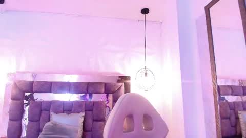 Snapshot of queen_perla_ chatting on 07.01.26 online show from 07.01.26