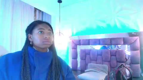 Snapshot of queen_perla_ chatting on 07.03.26 online show from 07.03.26
