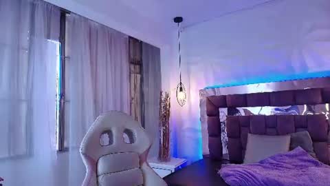 Snapshot of queen_perla_ chatting on 07.10.26 online show from 07.10.26