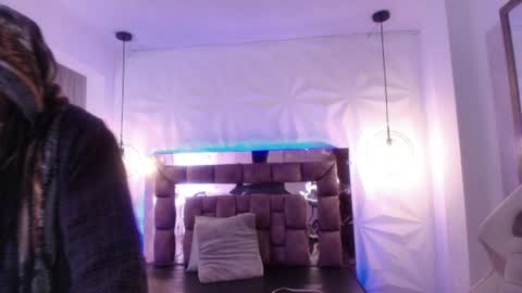 Snapshot of queen_perla_ chatting on 08.02.26 online show from 08.02.26