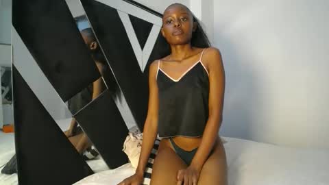 queen_sashavixen online show from 04.10.26