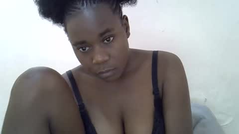 Snapshot of queen_sly chatting on 10.22.25 queen_sly online show from 10.22.25