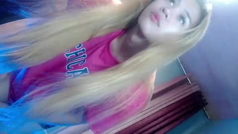 CALL ME YOUR QUEEN AIVY1 online show from 09.10.25