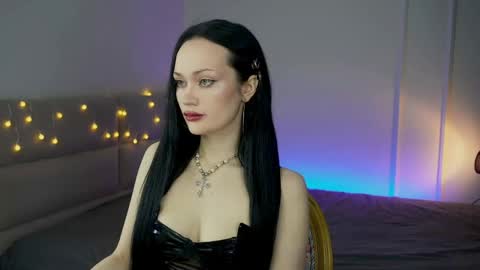 Snapshot of queenaliss chatting on 05.24.26 Your world and the universe Aliss online show from 05.24.26