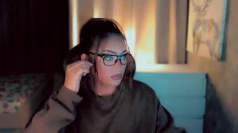 Snapshot of queenarthalia chatting on 01.13.26 ARTHA online show from 01.13.26