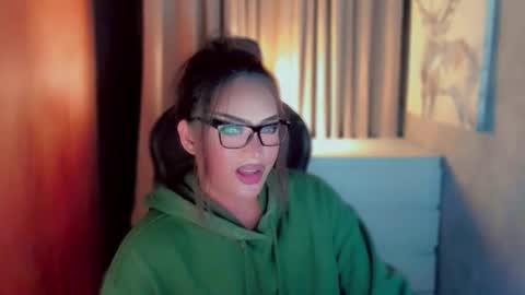 Snapshot of queenarthalia chatting on 02.08.26 ARTHA online show from 02.08.26