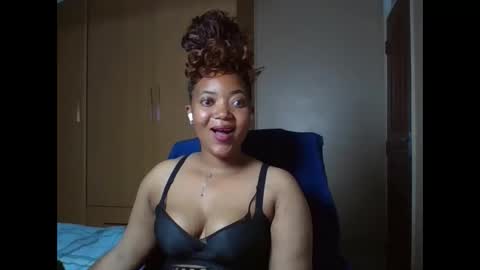 Queenbebony2 online show from 03.08.26