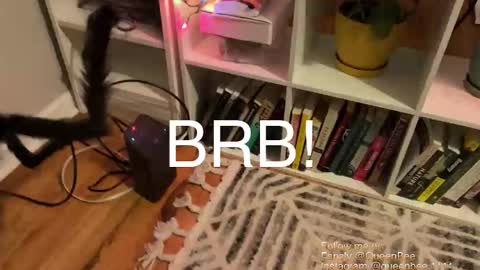 QueenBee online show from 12.04.25