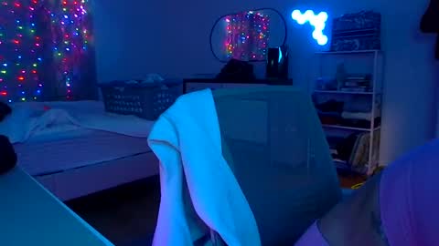 queenbee6269 online show from 09.13.25