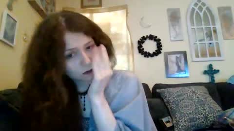 queencrimsonlvx online show from 06.02.26