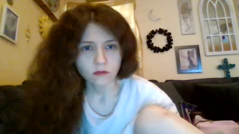 Snapshot of queencrimsonlvx chatting on 07.20.26 queencrimsonlvx online show from 07.20.26