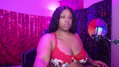 Queen Cherise Roze online show from 02.15.26