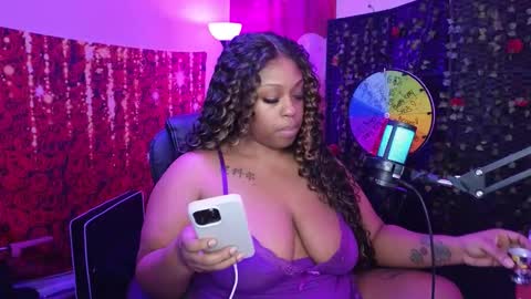 Queen Cherise Roze online show from 02.18.26