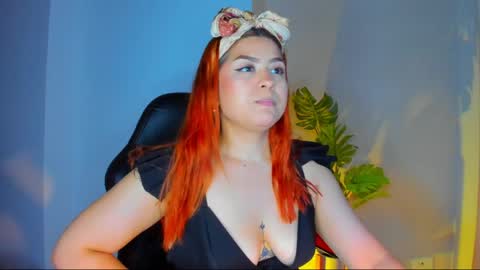 Snapshot of queengrett chatting on 06.07.26 Queen online show from 06.07.26
