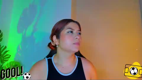 Snapshot of queengrett chatting on 06.17.26 Queen online show from 06.17.26