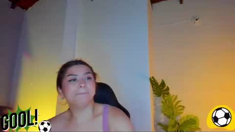 Snapshot of queengrett chatting on 06.19.26 Queen online show from 06.19.26