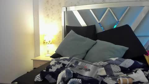 QUEENJEENN online show from 12.07.24