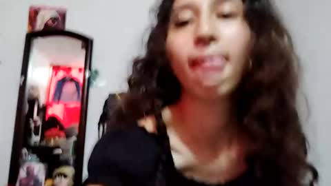 QUEENJEENN online show from 07.20.26