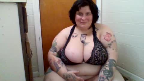 Snapshot of queenjezabel444 chatting on 12.24.24 QueenJezabel online show from 12.24.24