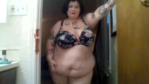 Snapshot of queenjezabel444 chatting on 01.08.25 QueenJezabel online show from 01.08.25