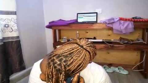 Nina online show from 10.01.25